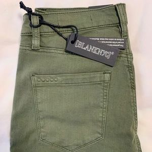 NWT BLANKNYC Solid crop skinny pants